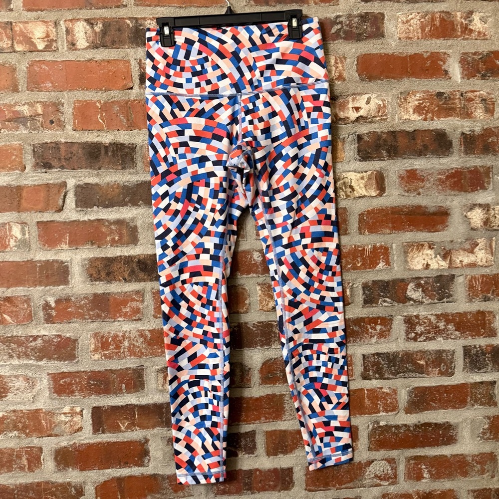 P81 - lululemon athletica Red Blue White Patterned Leggings